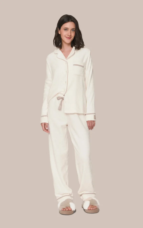 Pijama Feminino Aberto em Fleece com Blusa de Botões Manga Longa e Calça com Barra Reta Dreamy Nights - Imagem 4