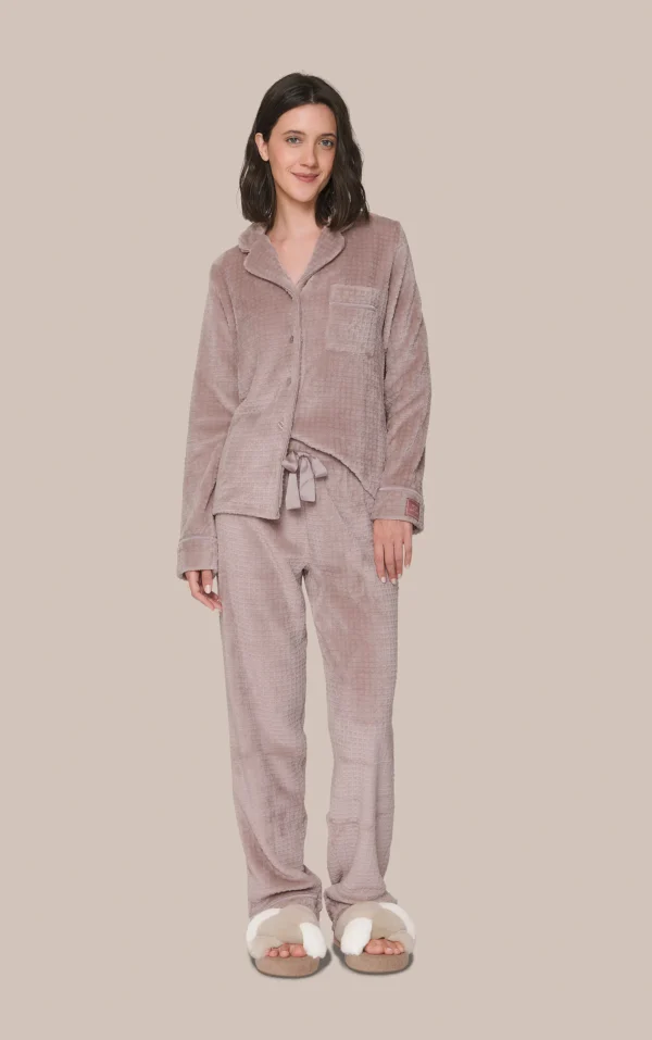 Pijama Feminino Aberto em Fleece com Blusa de Botões Manga Longa e Calça com Barra Reta Dreamy Nights